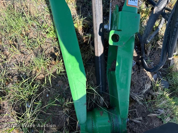 image for item ES5984 2023 John Deere V461R round baler