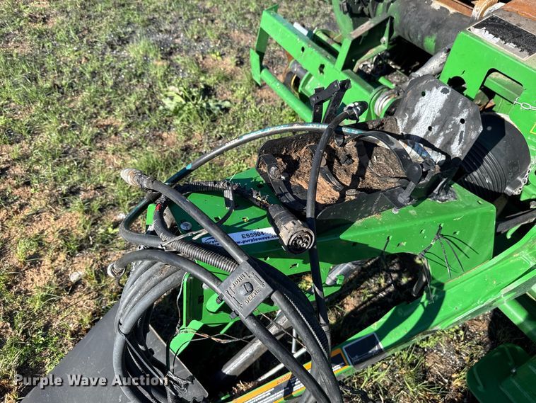 image for item ES5984 2023 John Deere V461R round baler