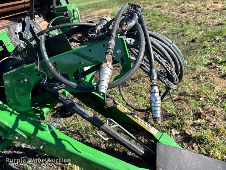 image for item ES5984 2023 John Deere V461R round baler