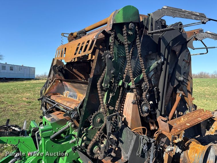 image for item ES5984 2023 John Deere V461R round baler