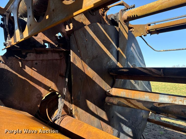 image for item ES5984 2023 John Deere V461R round baler