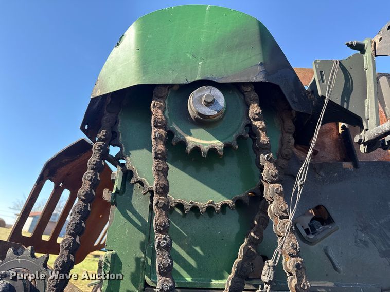 image for item ES5984 2023 John Deere V461R round baler