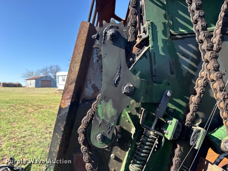 image for item ES5984 2023 John Deere V461R round baler