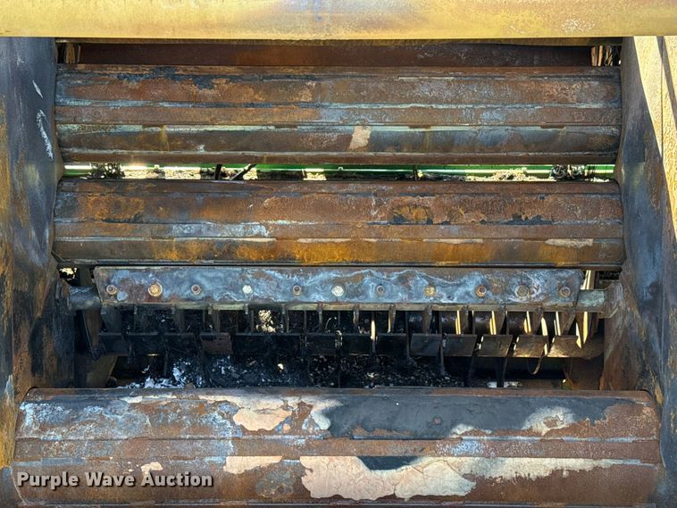 image for item ES5984 2023 John Deere V461R round baler