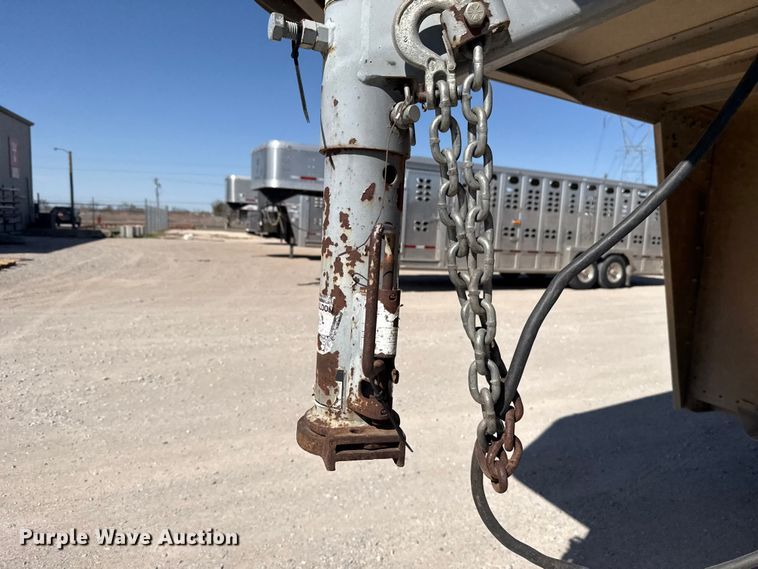 image for item ES5985 2009 Wilson PSGN-5724T livestock trailer