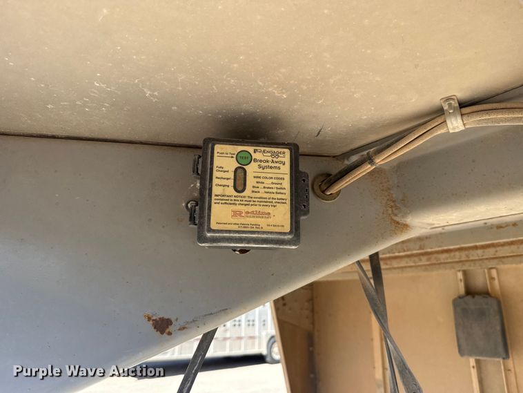 image for item ES5985 2009 Wilson PSGN-5724T livestock trailer