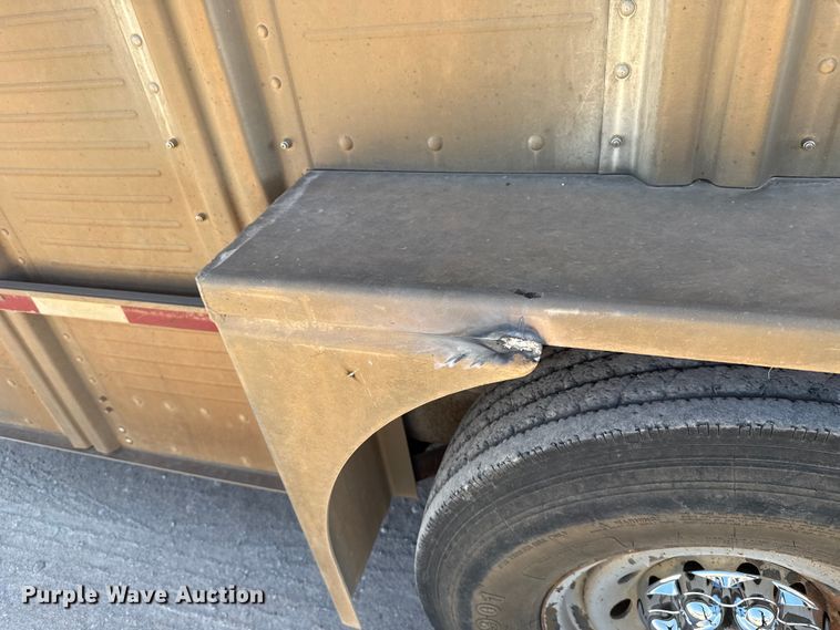 image for item ES5985 2009 Wilson PSGN-5724T livestock trailer