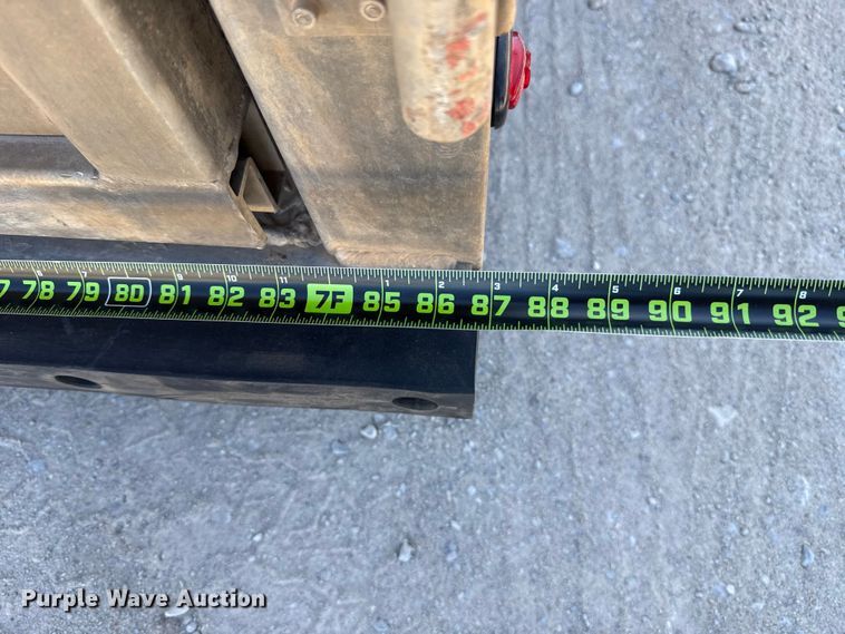 image for item ES5985 2009 Wilson PSGN-5724T livestock trailer