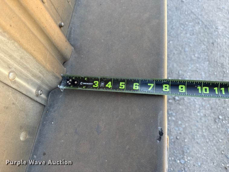 image for item ES5985 2009 Wilson PSGN-5724T livestock trailer