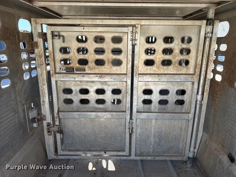image for item ES5985 2009 Wilson PSGN-5724T livestock trailer