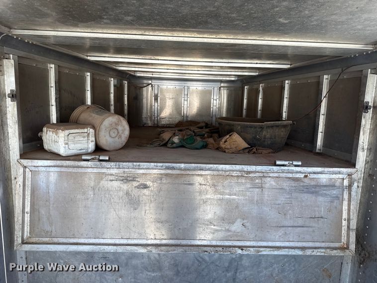 image for item ES5985 2009 Wilson PSGN-5724T livestock trailer