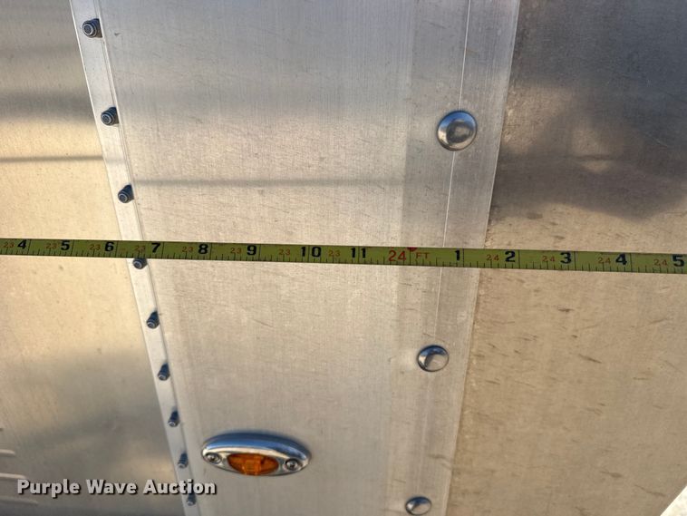 image for item ES5986 2021 Wilson PSGN-5724T livestock trailer