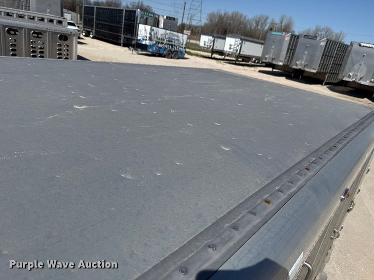 image for item ES5986 2021 Wilson PSGN-5724T livestock trailer
