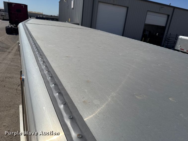 image for item ES5986 2021 Wilson PSGN-5724T livestock trailer