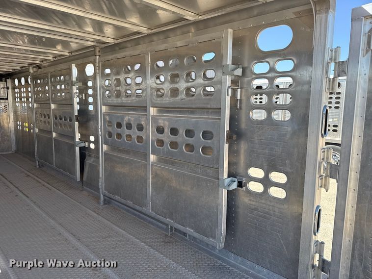 image for item ES5986 2021 Wilson PSGN-5724T livestock trailer