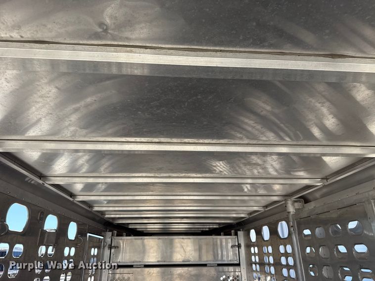 image for item ES5986 2021 Wilson PSGN-5724T livestock trailer