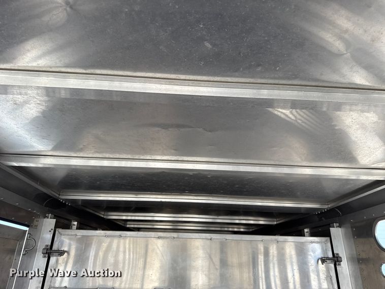 image for item ES5986 2021 Wilson PSGN-5724T livestock trailer