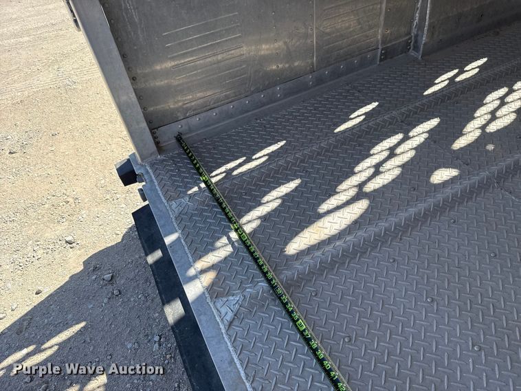 image for item ES5986 2021 Wilson PSGN-5724T livestock trailer