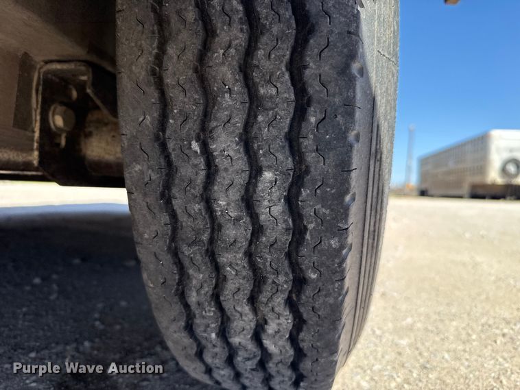 image for item ES5986 2021 Wilson PSGN-5724T livestock trailer