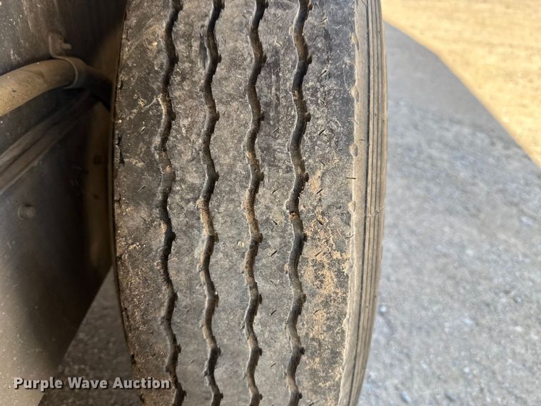 image for item ES5986 2021 Wilson PSGN-5724T livestock trailer