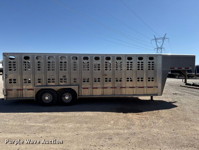 image for item ES5987 2017 Wilson PSGN-5724T livestock trailer
