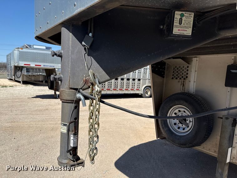 image for item ES5987 2017 Wilson PSGN-5724T livestock trailer