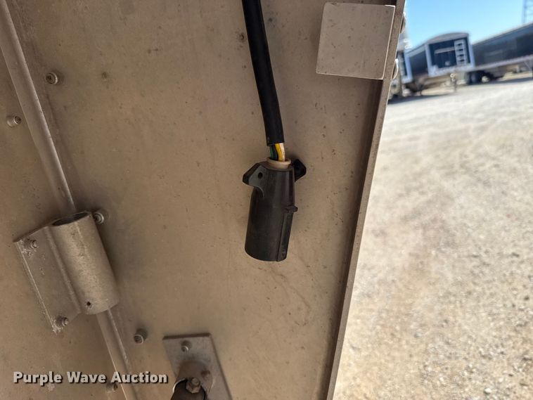 image for item ES5987 2017 Wilson PSGN-5724T livestock trailer