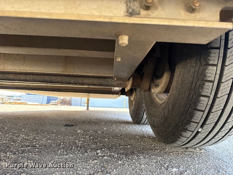 image for item ES5987 2017 Wilson PSGN-5724T livestock trailer