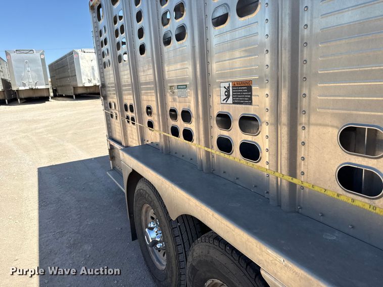 image for item ES5987 2017 Wilson PSGN-5724T livestock trailer