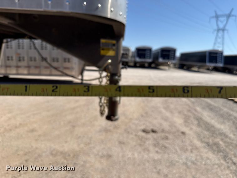 image for item ES5987 2017 Wilson PSGN-5724T livestock trailer