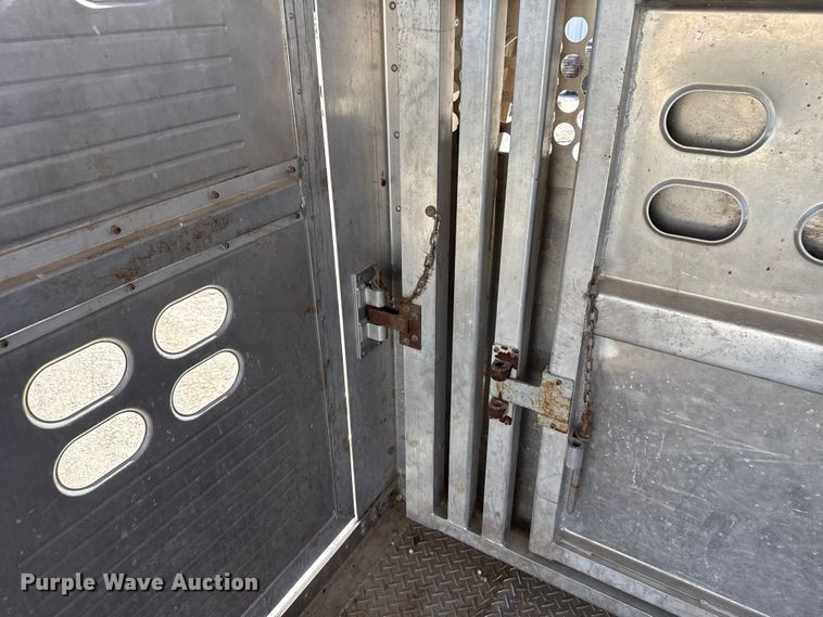 image for item ES5987 2017 Wilson PSGN-5724T livestock trailer