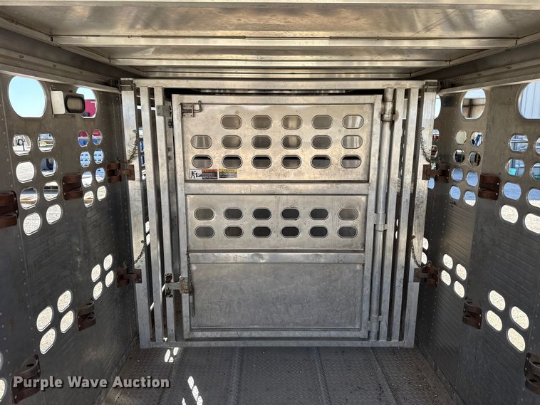 image for item ES5987 2017 Wilson PSGN-5724T livestock trailer