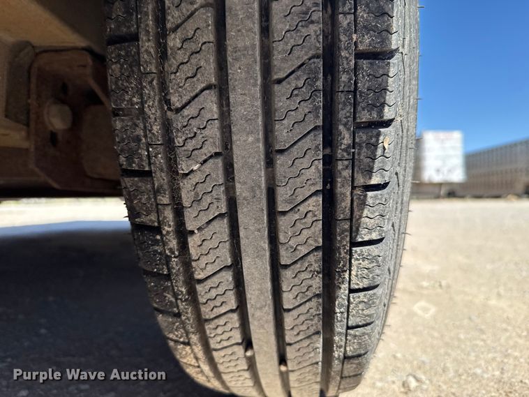 image for item ES5987 2017 Wilson PSGN-5724T livestock trailer