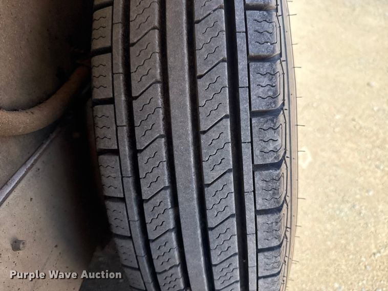 image for item ES5987 2017 Wilson PSGN-5724T livestock trailer