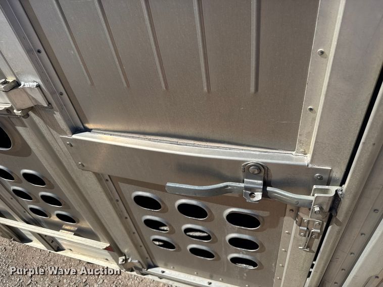 image for item ES5988 2011 EBY Ruff Neck livestock trailer