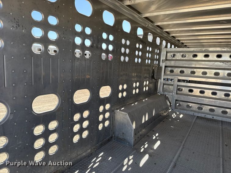 image for item ES5988 2011 EBY Ruff Neck livestock trailer
