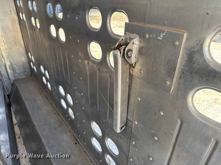 image for item ES5988 2011 EBY Ruff Neck livestock trailer