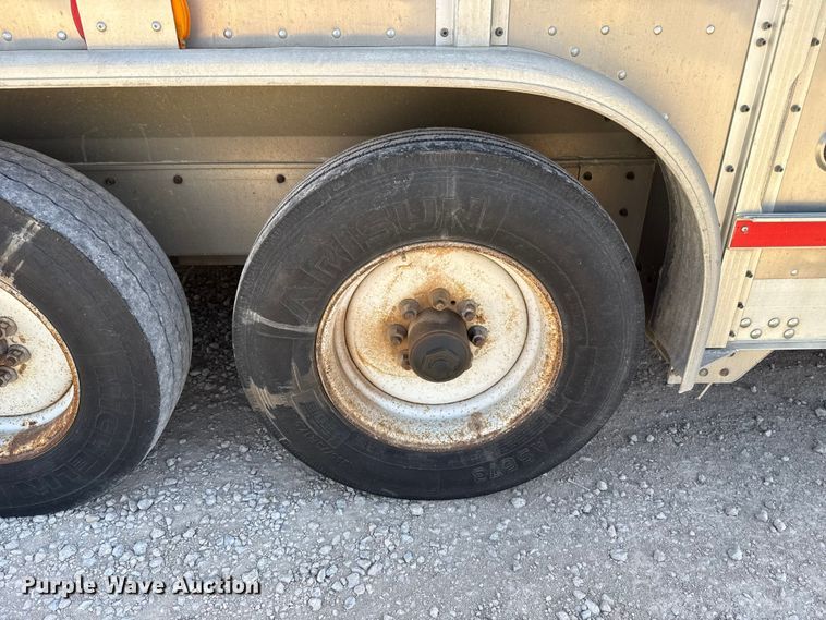 image for item ES5988 2011 EBY Ruff Neck livestock trailer