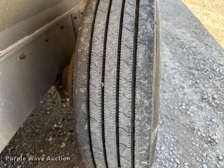 image for item ES5988 2011 EBY Ruff Neck livestock trailer