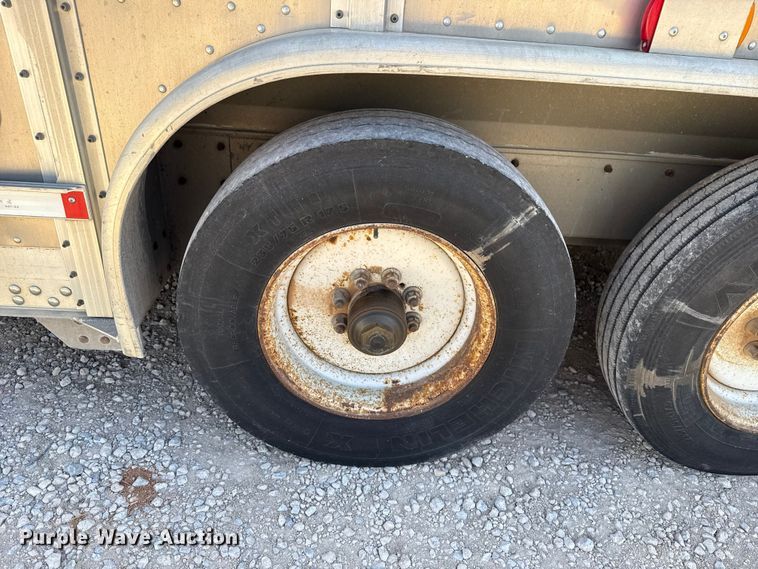 image for item ES5988 2011 EBY Ruff Neck livestock trailer