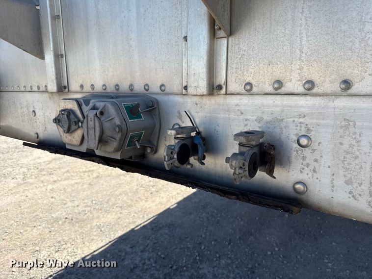 image for item ES5989 2020 Wilson PSDCL-402 livestock trailer