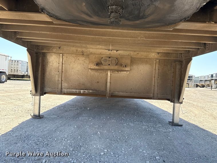 image for item ES5989 2020 Wilson PSDCL-402 livestock trailer