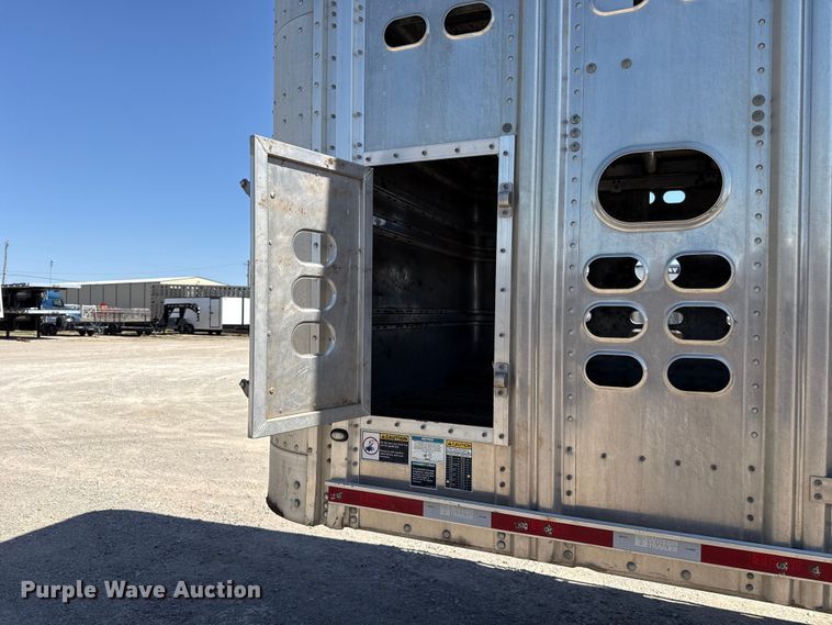image for item ES5989 2020 Wilson PSDCL-402 livestock trailer