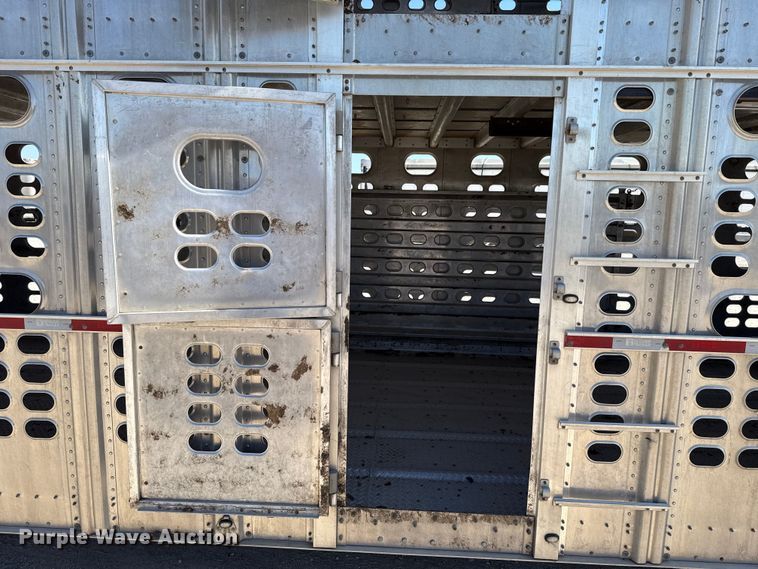 image for item ES5989 2020 Wilson PSDCL-402 livestock trailer