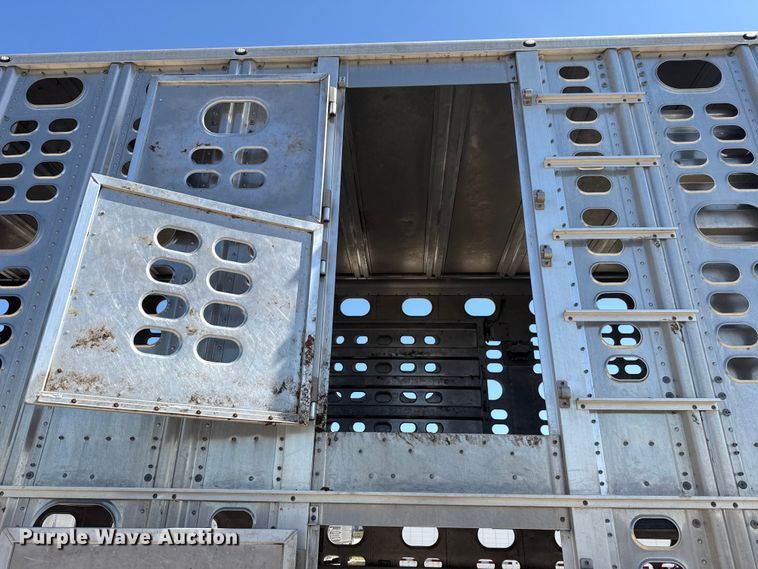 image for item ES5989 2020 Wilson PSDCL-402 livestock trailer