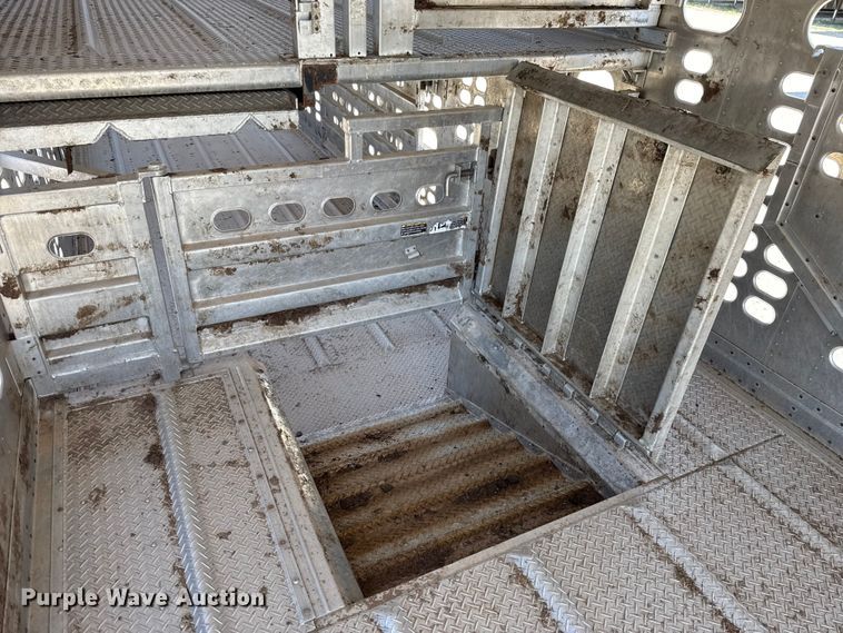 image for item ES5989 2020 Wilson PSDCL-402 livestock trailer