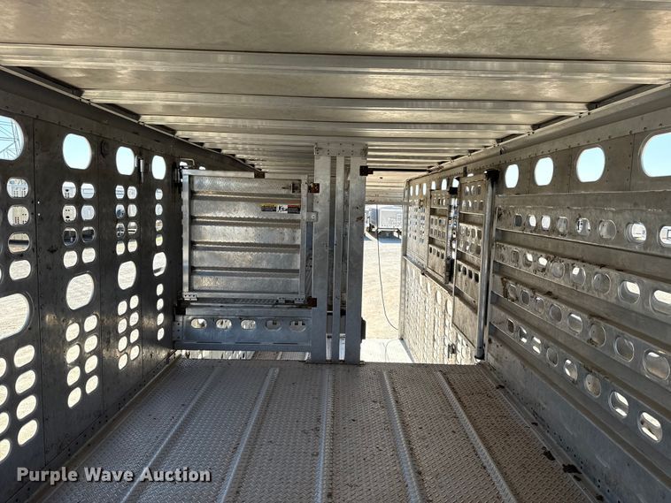 image for item ES5989 2020 Wilson PSDCL-402 livestock trailer