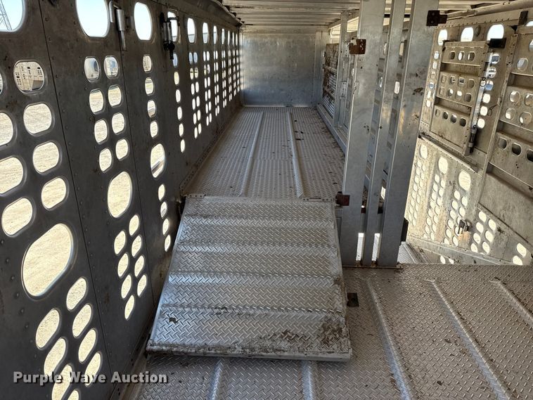 image for item ES5989 2020 Wilson PSDCL-402 livestock trailer