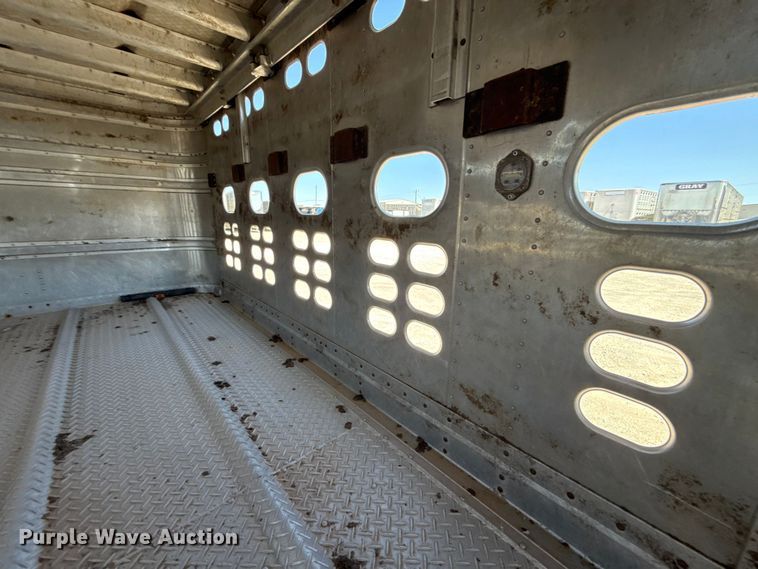 image for item ES5989 2020 Wilson PSDCL-402 livestock trailer