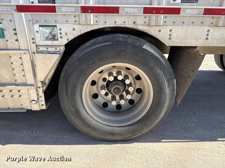 image for item ES5989 2020 Wilson PSDCL-402 livestock trailer